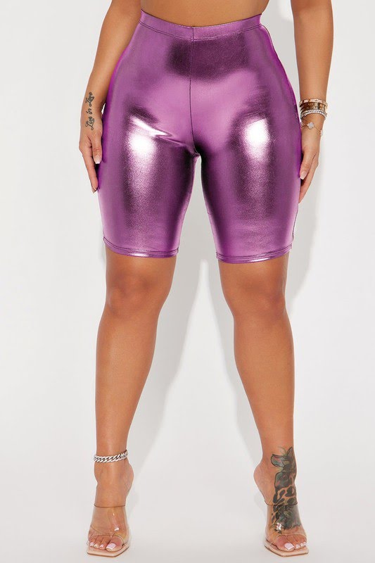 STRIKE A POSE (purple)
